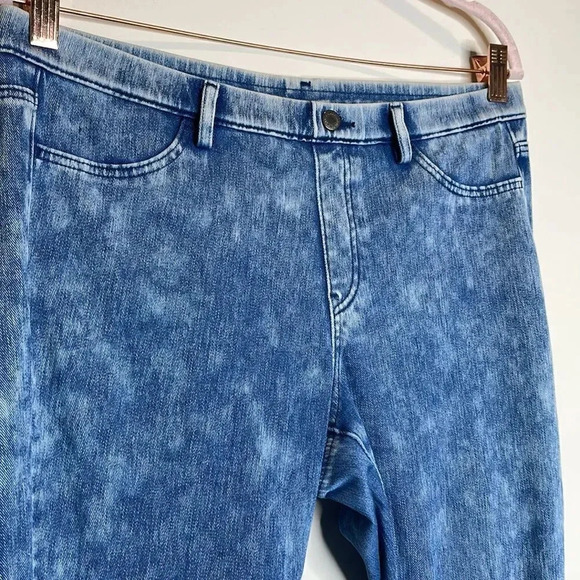 Uniqlo Blue Jeggings  - Picture 5 of 8